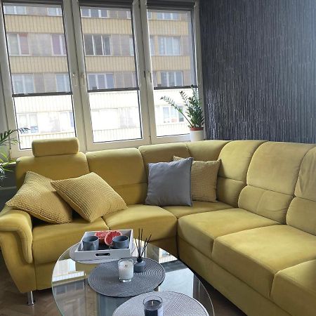 Grey Gucci Apartment City Center Варшава Екстериор снимка