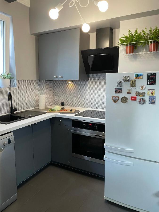Grey Gucci Apartment City Center Варшава Екстериор снимка