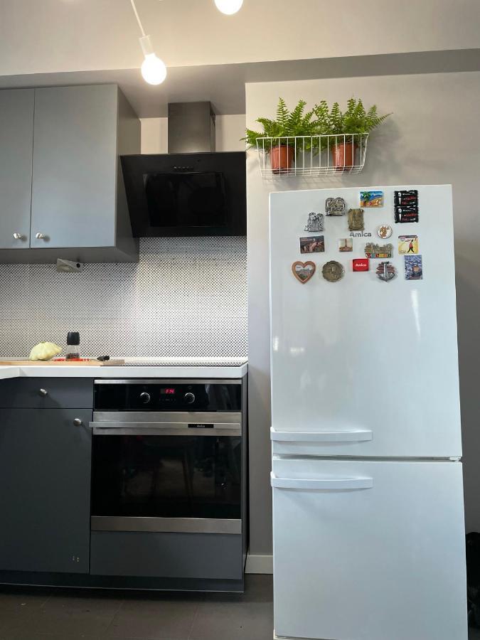 Grey Gucci Apartment City Center Варшава Екстериор снимка