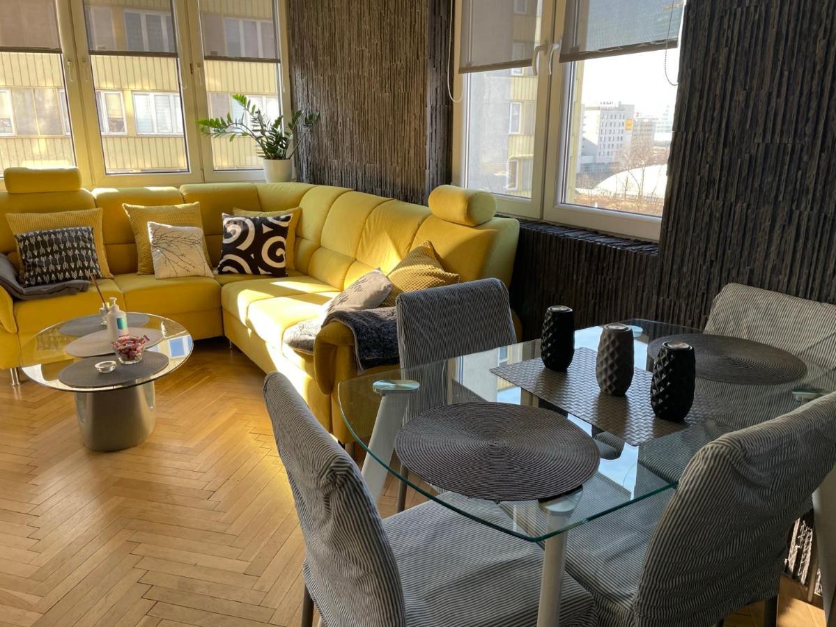 Grey Gucci Apartment City Center Варшава Екстериор снимка